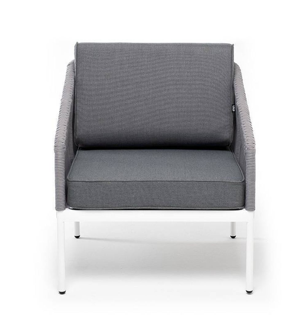 "Канны" кресло плетеное из роупа, каркас алюминий белый муар, роуп светло-серый круглый, ткань серая 017