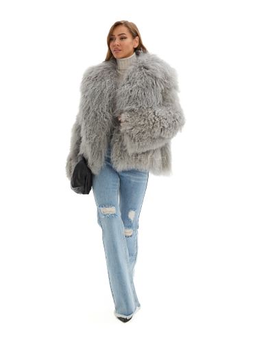 Серая короткая шуба из меха ламы
