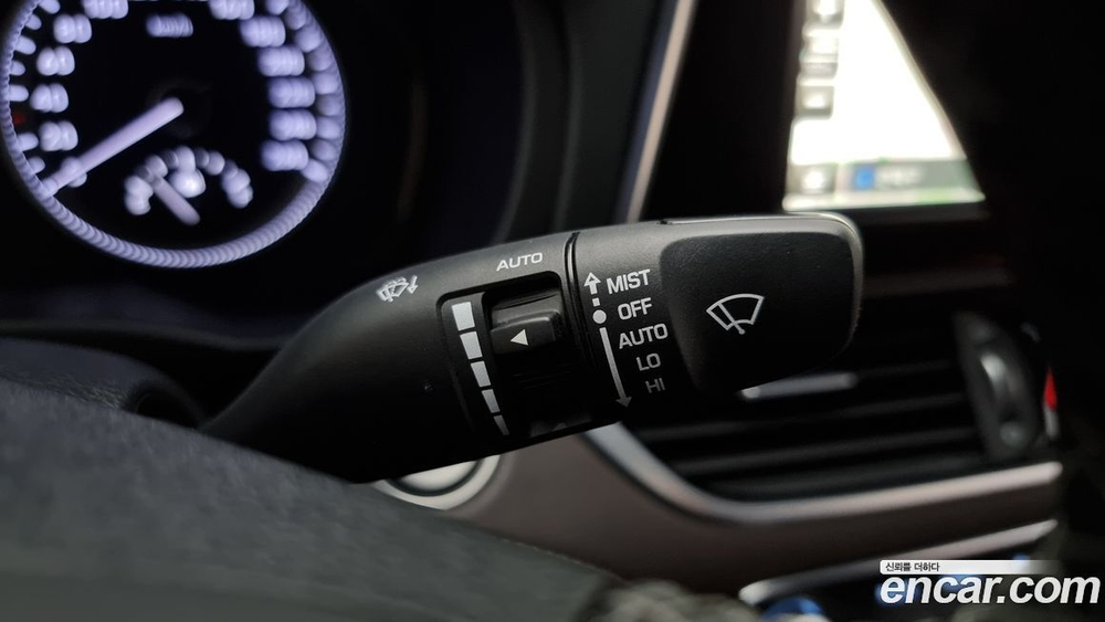 Hyundai Grandeur (Azera) IG Hybrid Exclusive (08.2019)