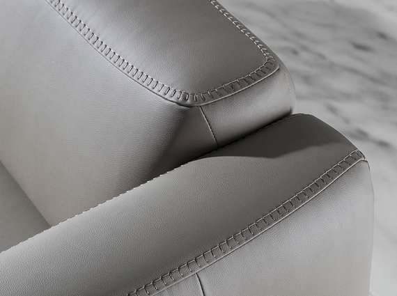 Трехместный диван Angel Cerda 5353-3P, серо-бежевая кожа