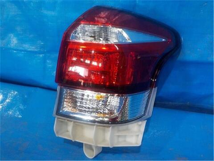 стоп правый Toyota Corolla Fielder NZE161 164 NKE165 13-106