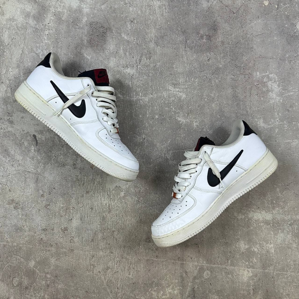 Nike Air Force 1 Low Carabiner Swoosh