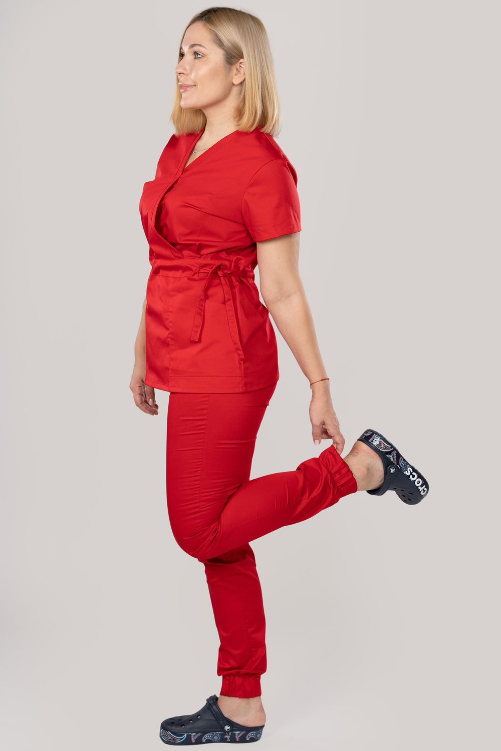 Костюм медицинский женский 386 КРАСНЫЙ