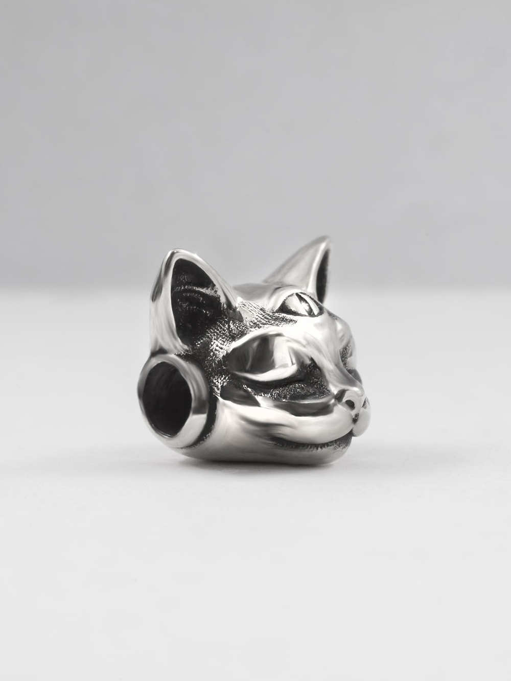 Шарм-бусина Мистическая Кошка из серебра