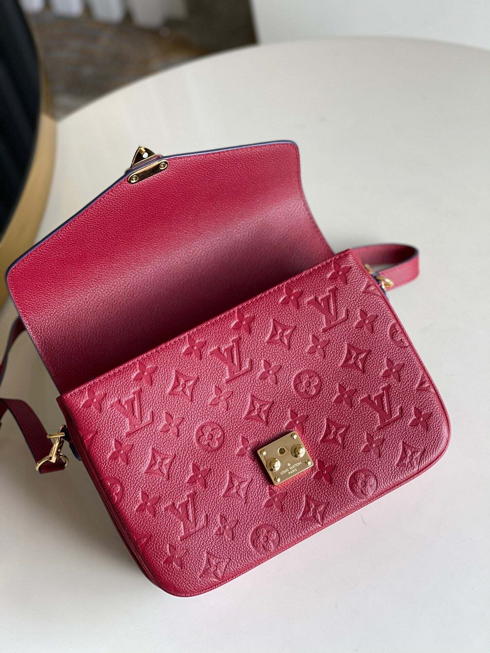 Louis Vuitton Metis