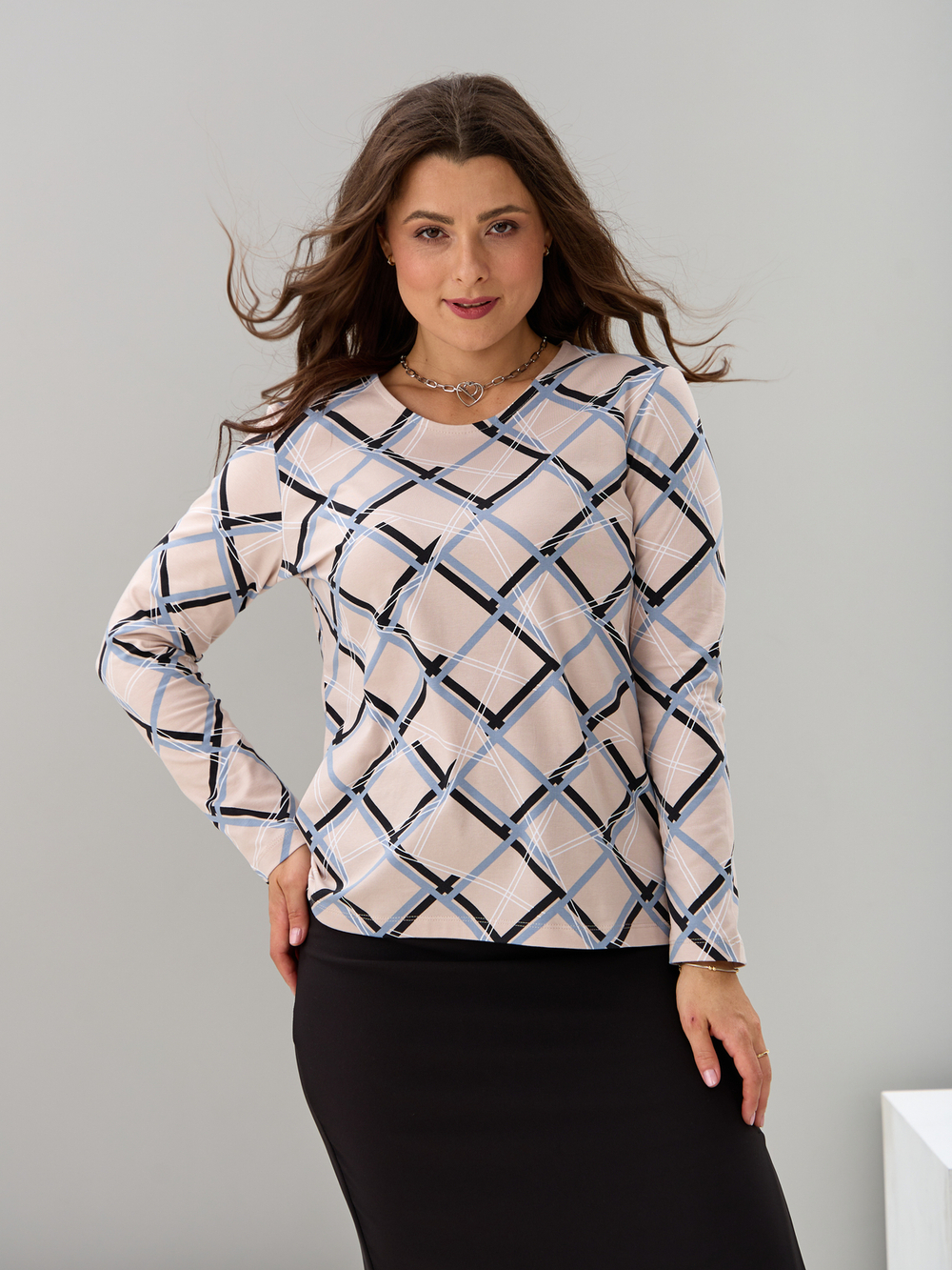 Лонгслив ЛНкл-081/бежевый-линии