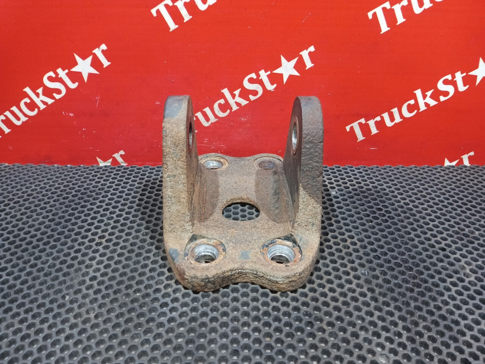 Кронштейн рессоры передней 2018г