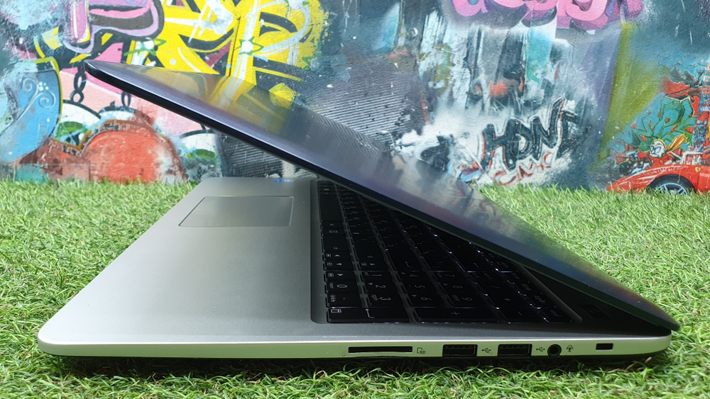 Ноутбук ASUS i3-5/6Gb/940M 2 ГБ/FHD/K501LB-DM140T [90nb08p1-m02070]/Windows 10