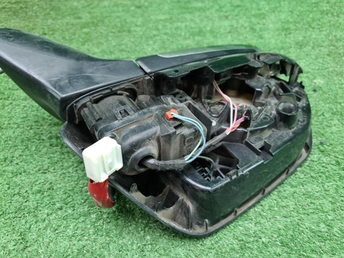 Зеркало правое Toyota Camry xv70 (17-нв) 8 конт.