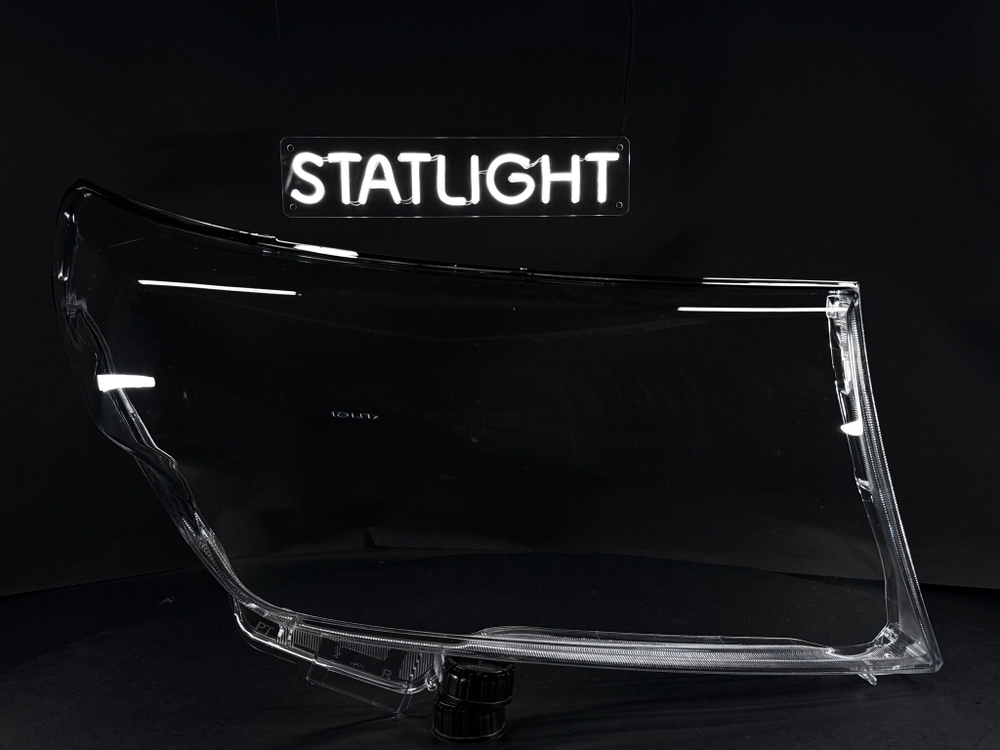 Правое стекло фары Toyota LC200 2012-2015