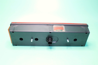 Фонарь задний КамАЗ,МАЗ б/л, байонетный разъём сзади, левый /7472.3716-04/