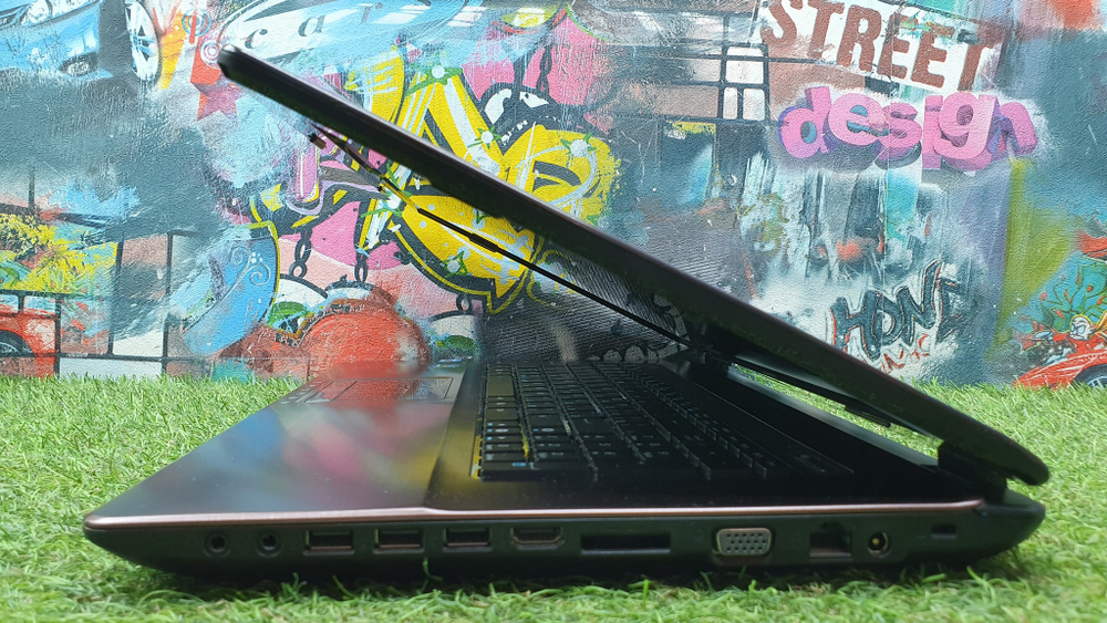 Ноутбук 17" ASUS  4 ядра покупка/продажа