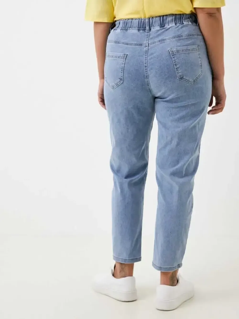 Джинсы на резинке