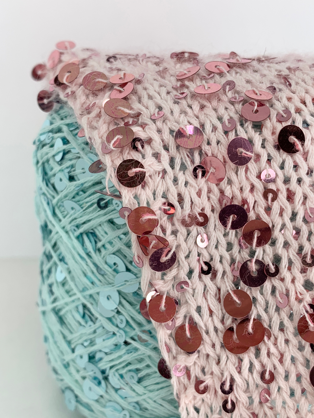 GLAMOUR хлопок, пайетки 240м/100гр цвет: ментоловый, зеркальные ментоловые пайетки. MP