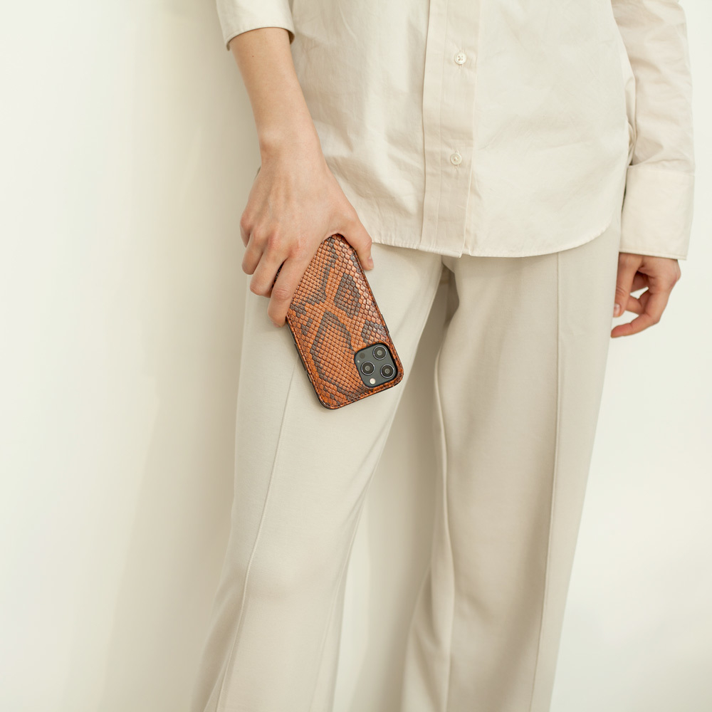 Чехол-накладка для iPhone 12 Pro Max из кожи питона цвета Коньяк