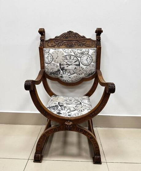 Винтаж: Курульное кресло