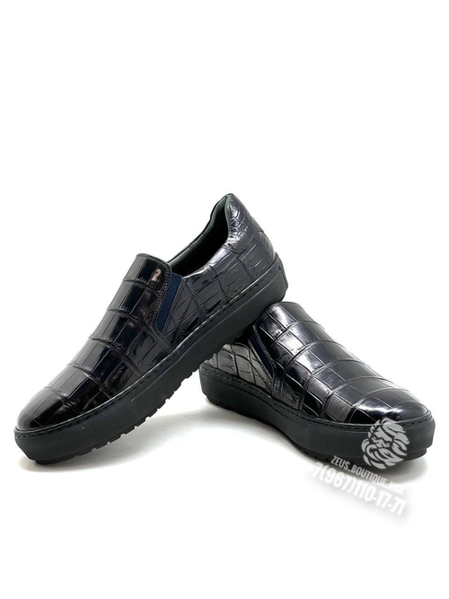 Слипоны из кожи крокодила Zilli