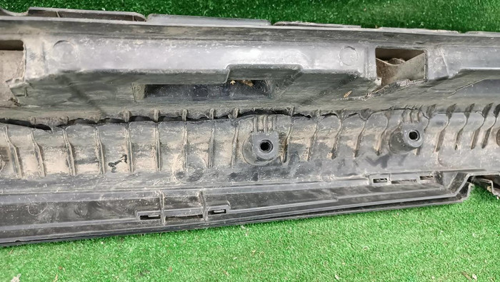 Наклад порога левая Mercedes ML GLE W166 (2011-2018)