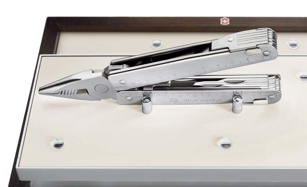 Швейцарский мультитул 28 функций VICTORINOX SwissTool Spirit XC 3.0323.N в нейлоновом чехле