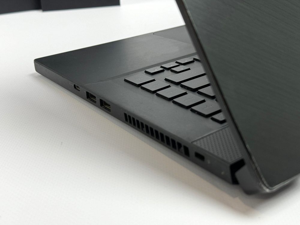 Игровой Ноутбук Asus Rog Zephyrus M15 i7 9750H/8GB(RAM)512GB(SSD)/15.6/FHD/IPS/144HZ/Win11