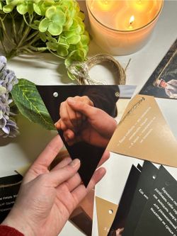 Гирлянда-растяжка GRIDMIR "Гордость и предубеждение" со светодиодом