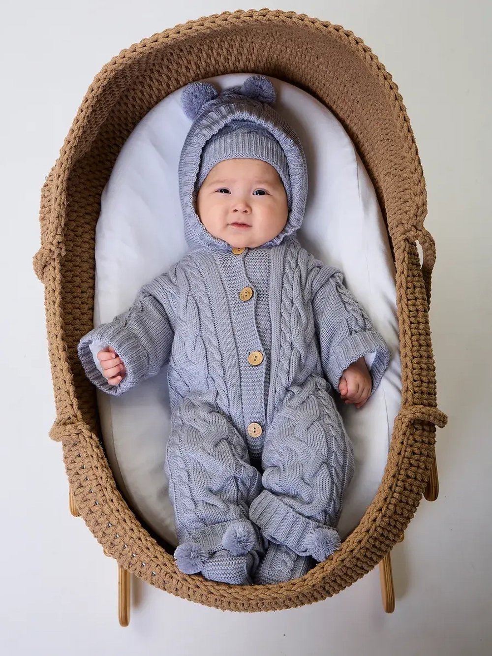 Вязаный конверт на выписку для новорожденного теплый