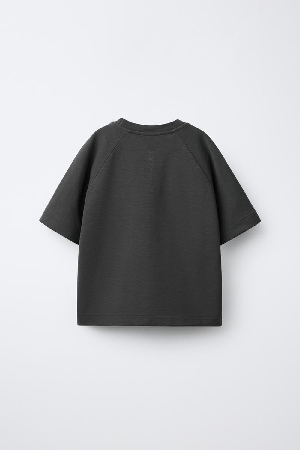 ZARA КОМПЛЕКТ ИЗ ФУТБОЛКИ И ШОРТОВ ИЗ ИНТЕРЛОКА, ТЕМНЫЙ АНТРАЦИТ