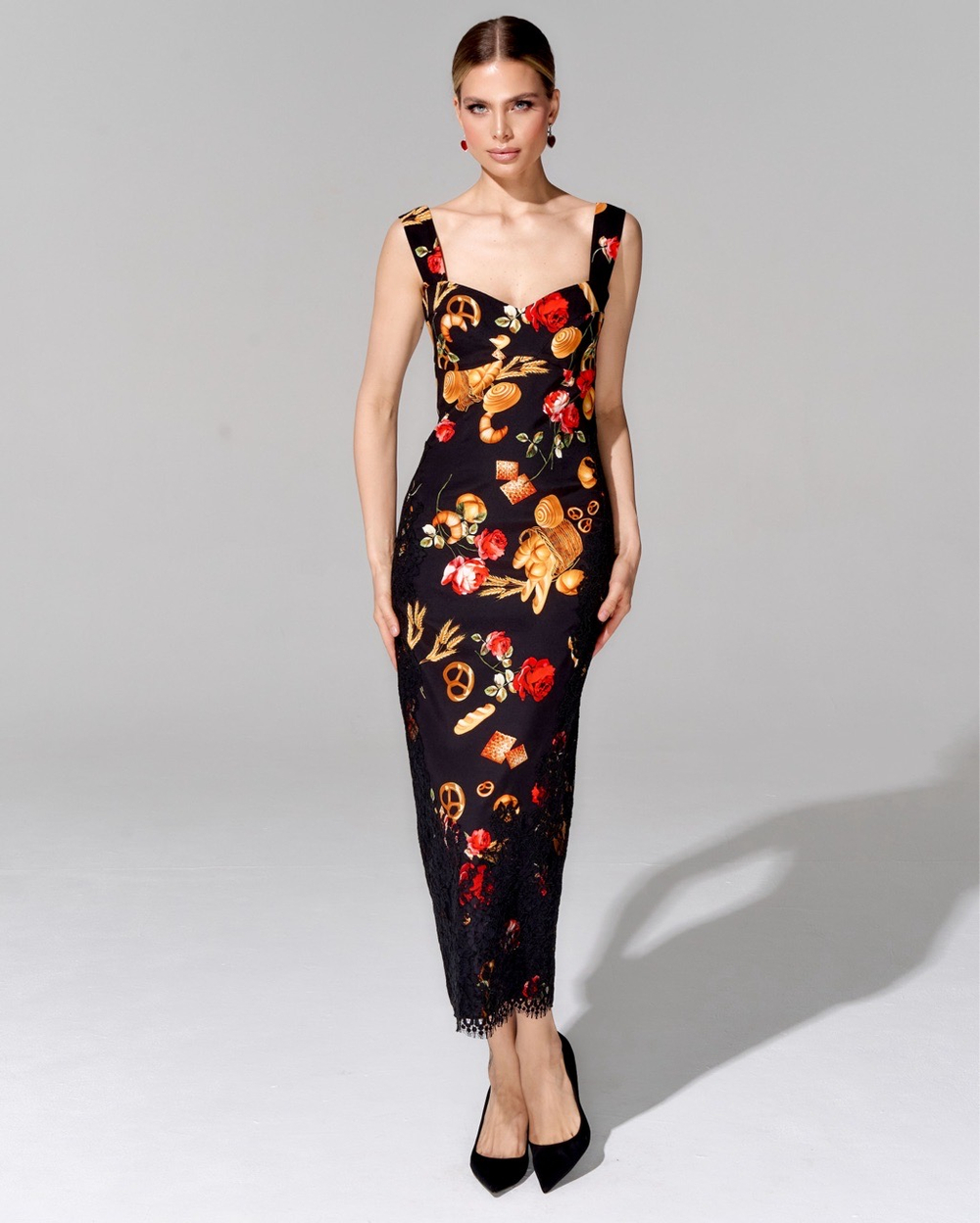 Платье-футляр с отделкой