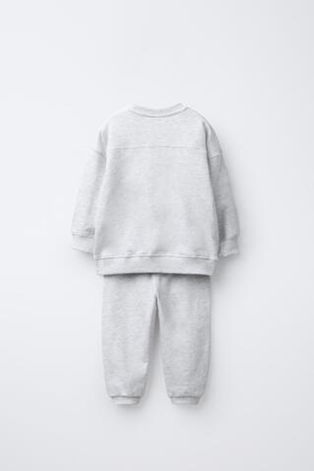 ZARA КОМПЛЕКТ ИЗ ТОЛСТОВКИ И БРЮК-ДЖОГГЕРОВ С ЭТИКЕТКОЙ, СЕРЫЙ МЕЛАНЖ
