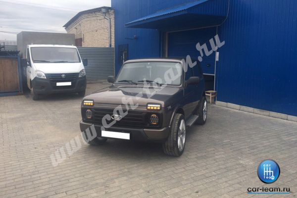 Светодиодные (LED) подфарники (надфарники) с ДХО "Тюн-Авто" на Лада Нива 4x4, Урбан