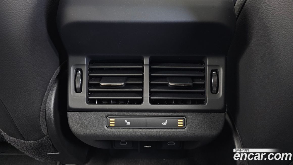 Land Rover Range Rover Evoque 2 Generation P250 R-Dynamic SE (03.2024)