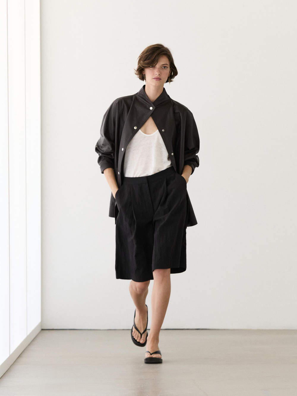 Massimo Dutti Шорты-бермуды из технической ткани, черный