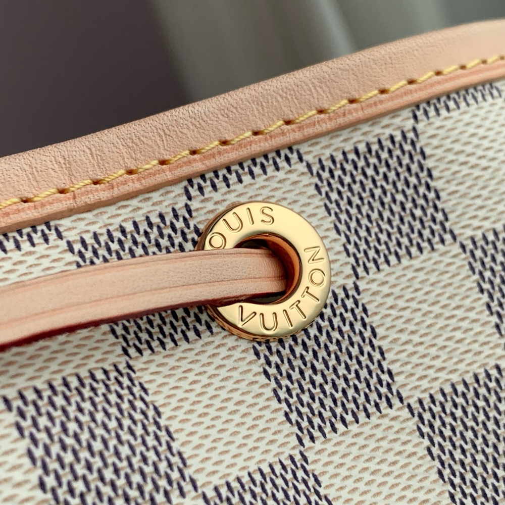 Louis Vuitton Noe BB