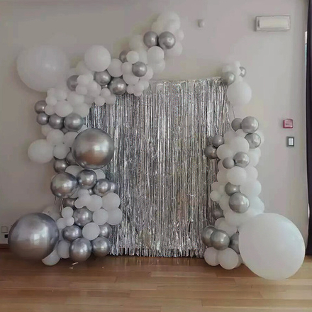 Фотозона разнокалиберная с занавесом. Настенная (без каркаса)