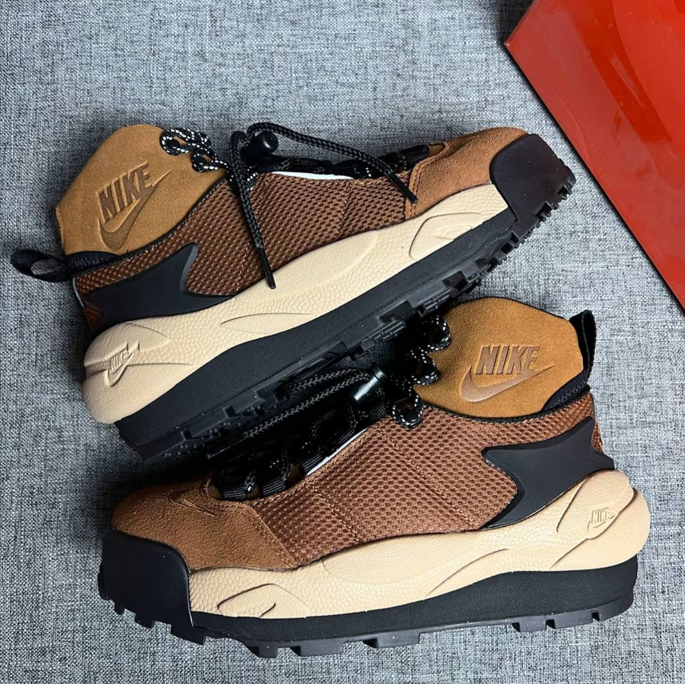 Nike Sacai X Magmascape "Light British Tan"