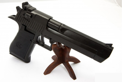 Пистолет Desert Eagle