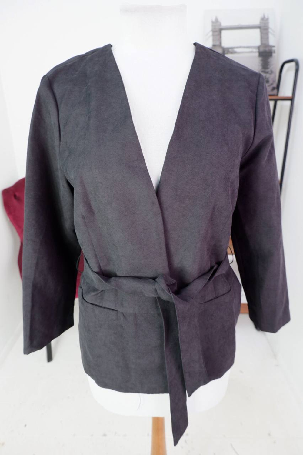 Жакет Only модный с поясом, маркировка 40, визуально на 46 размер