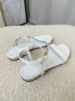 Лаковые босоножки Burberry, 31,5