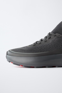 ZARA СПОРТИВНЫЕ КРОССОВКИ, ЧЕРНЫЙ