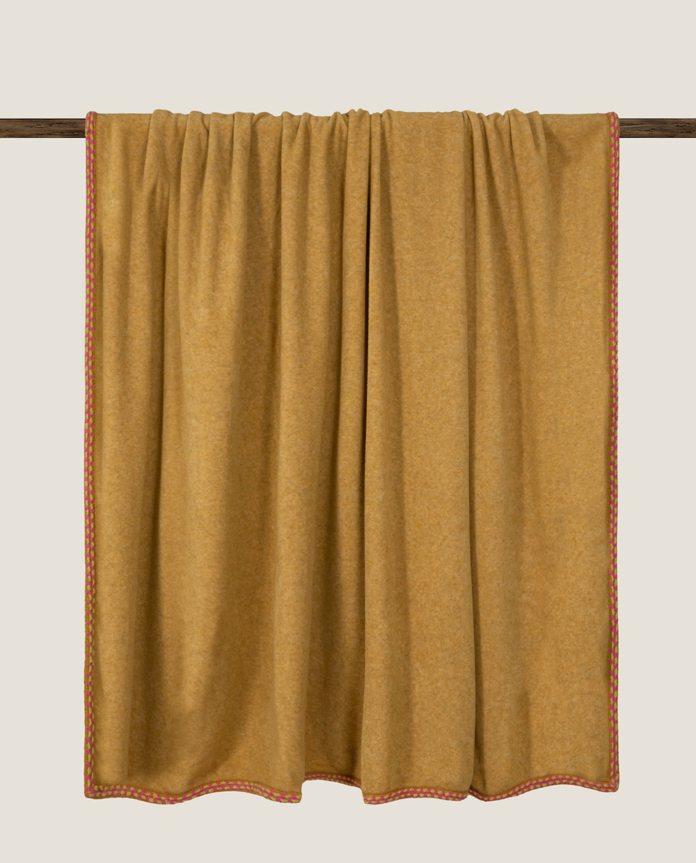 Покрывало двуспальное 220х260 Frati Home Soft Bamboo Zafferano желтый