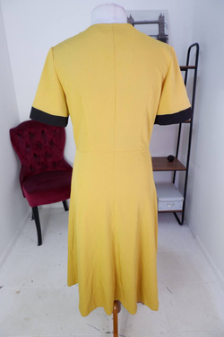 Платье Bezko приталенное, визуально 48 размер, новое