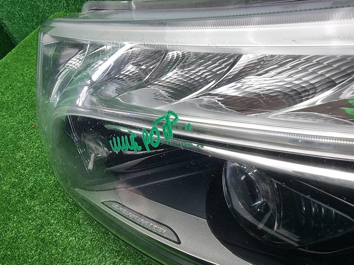 Фара левая Mercedes V w447 (2014-н.в.) LED