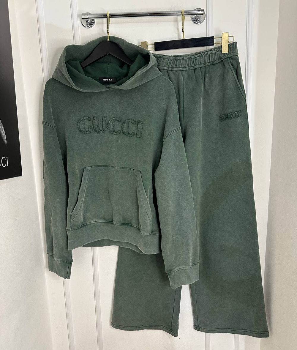 Костюм Gucci