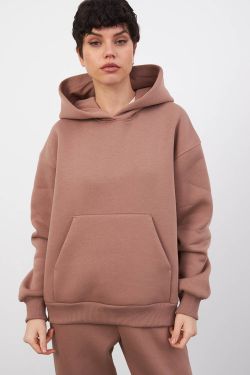Утепленное худи свободного кроя цвета молочный шоколад