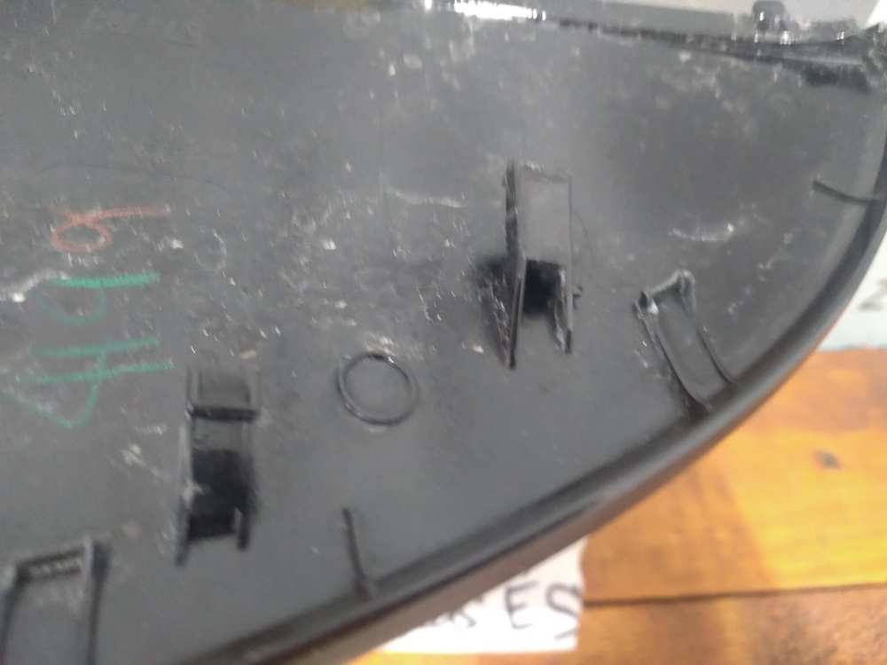 Накладка зеркала правого Lexus ES 7 UX LS 18-22