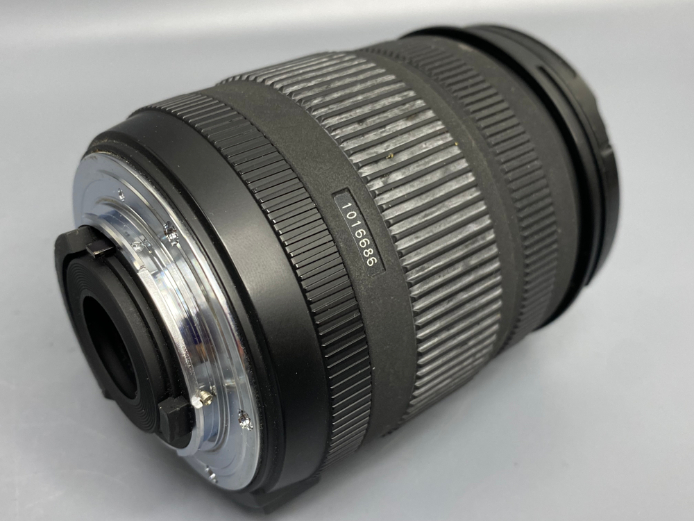 Sigma 18-50mm f/2.8-4.5 DC OS HSM