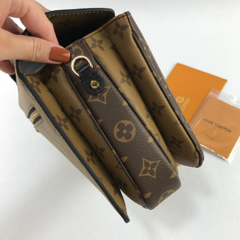 Louis Vuitton Pochette Metis