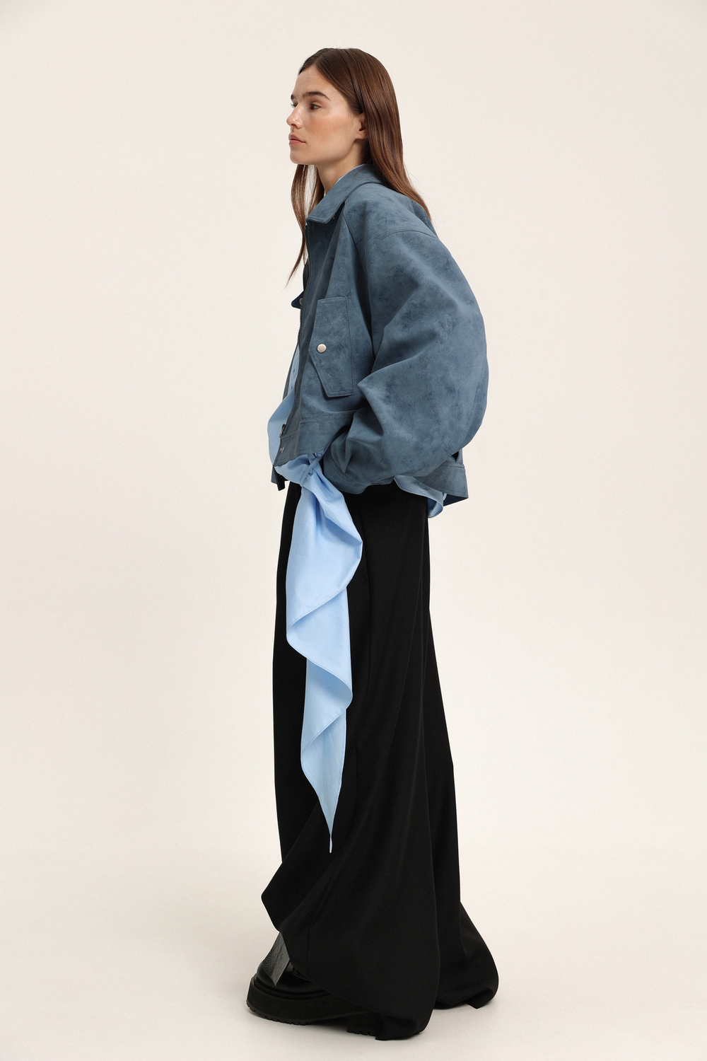 Бомбер из замши