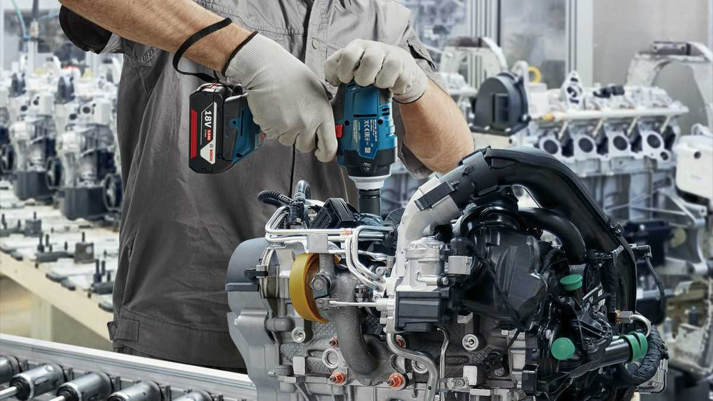 Аккумуляторный ударный гайковёрт BOSCH GDS 18V-400 06019K0020