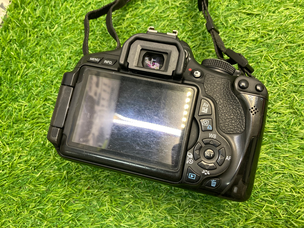 Canon 600D С дефектом